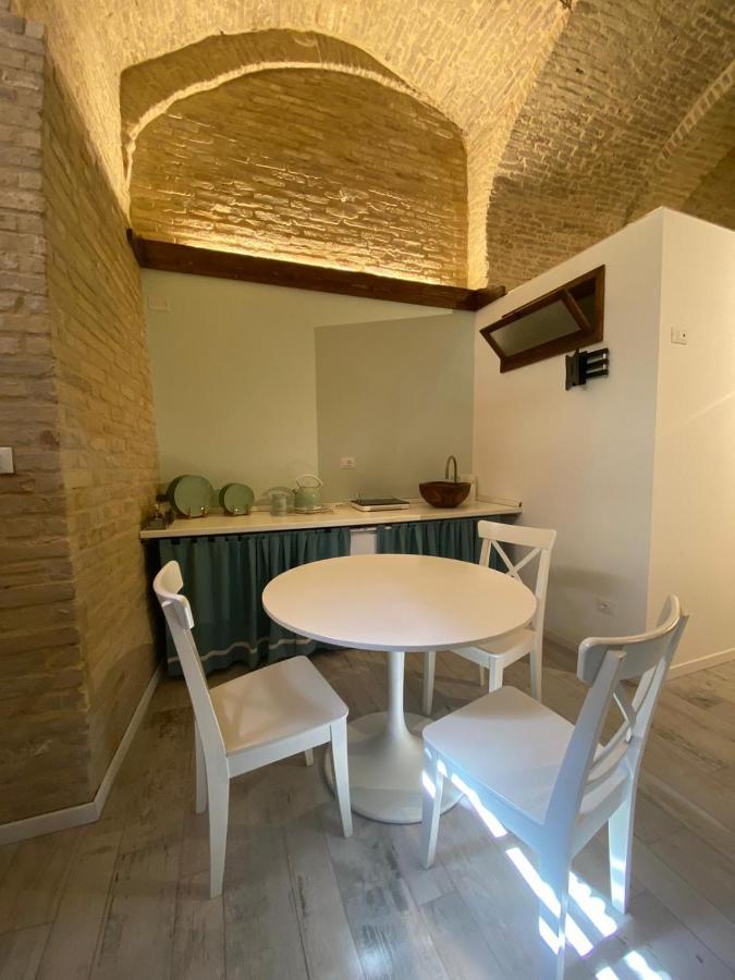 Le Volte Nel Borgo Apartment Termoli Exterior photo